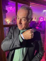 Éxito de la campaña con las pulseras del Gran Visir de la Cabalgata de Sevilla 2024 - Gastronomía y Moda