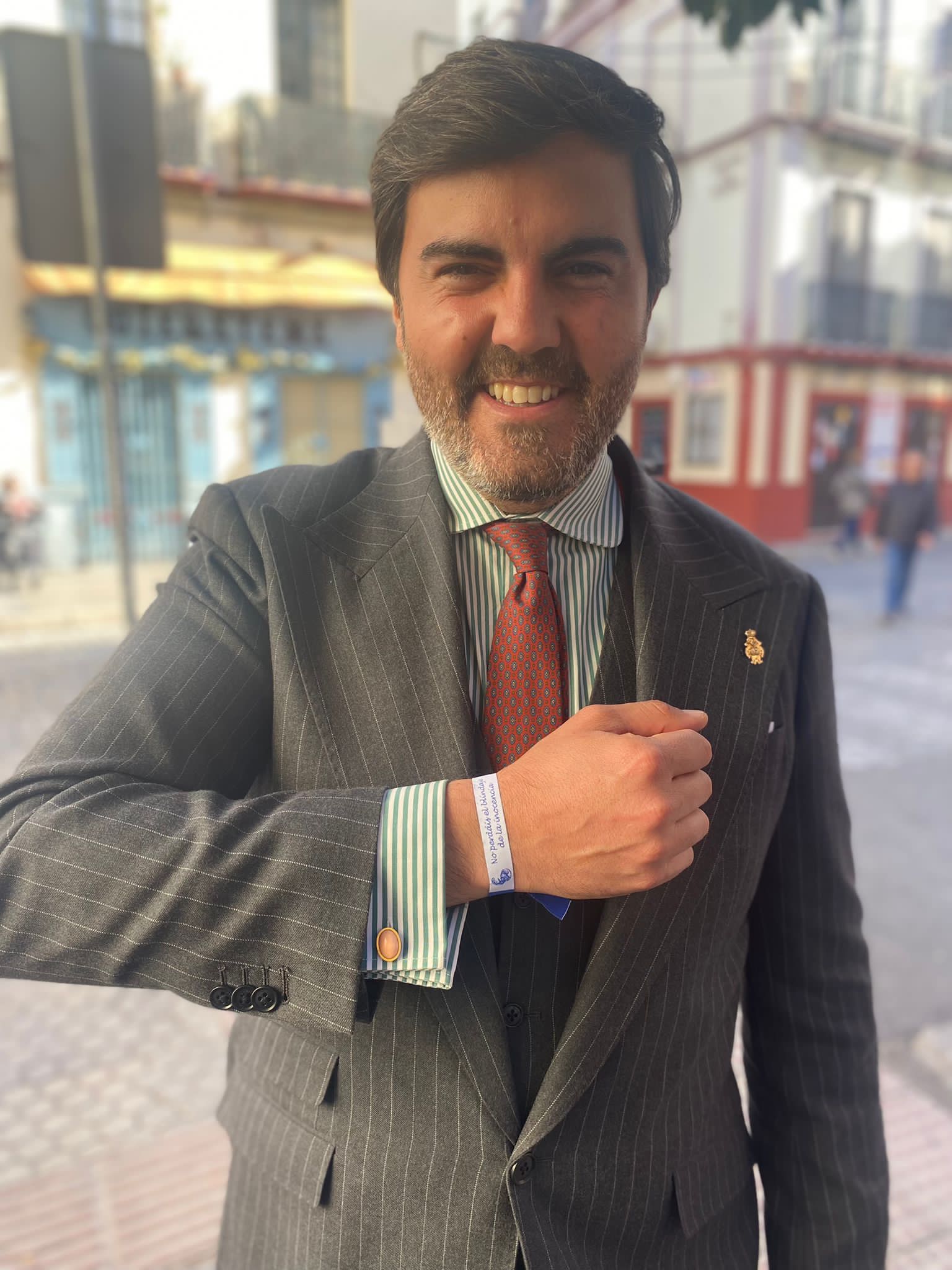 Éxito de la campaña con las pulseras del Gran Visir de la Cabalgata de Sevilla 2024 - Gastronomía y Moda