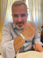 Éxito de la campaña con las pulseras del Gran Visir de la Cabalgata de Sevilla 2024 - Gastronomía y Moda