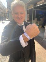 Éxito de la campaña con las pulseras del Gran Visir de la Cabalgata de Sevilla 2024 - Gastronomía y Moda