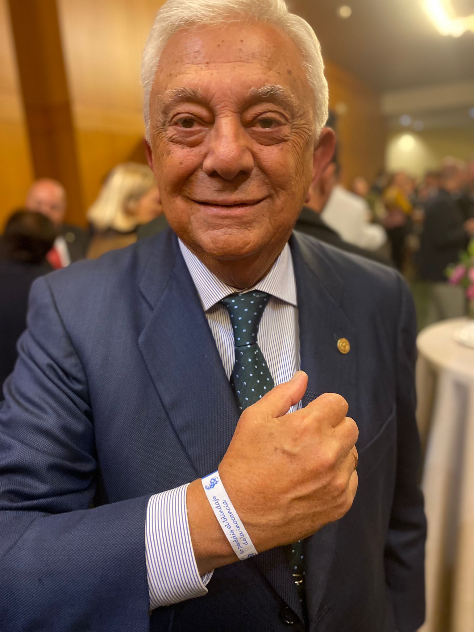 Éxito de la campaña con las pulseras del Gran Visir de la Cabalgata de Sevilla 2024 - Gastronomía y Moda
