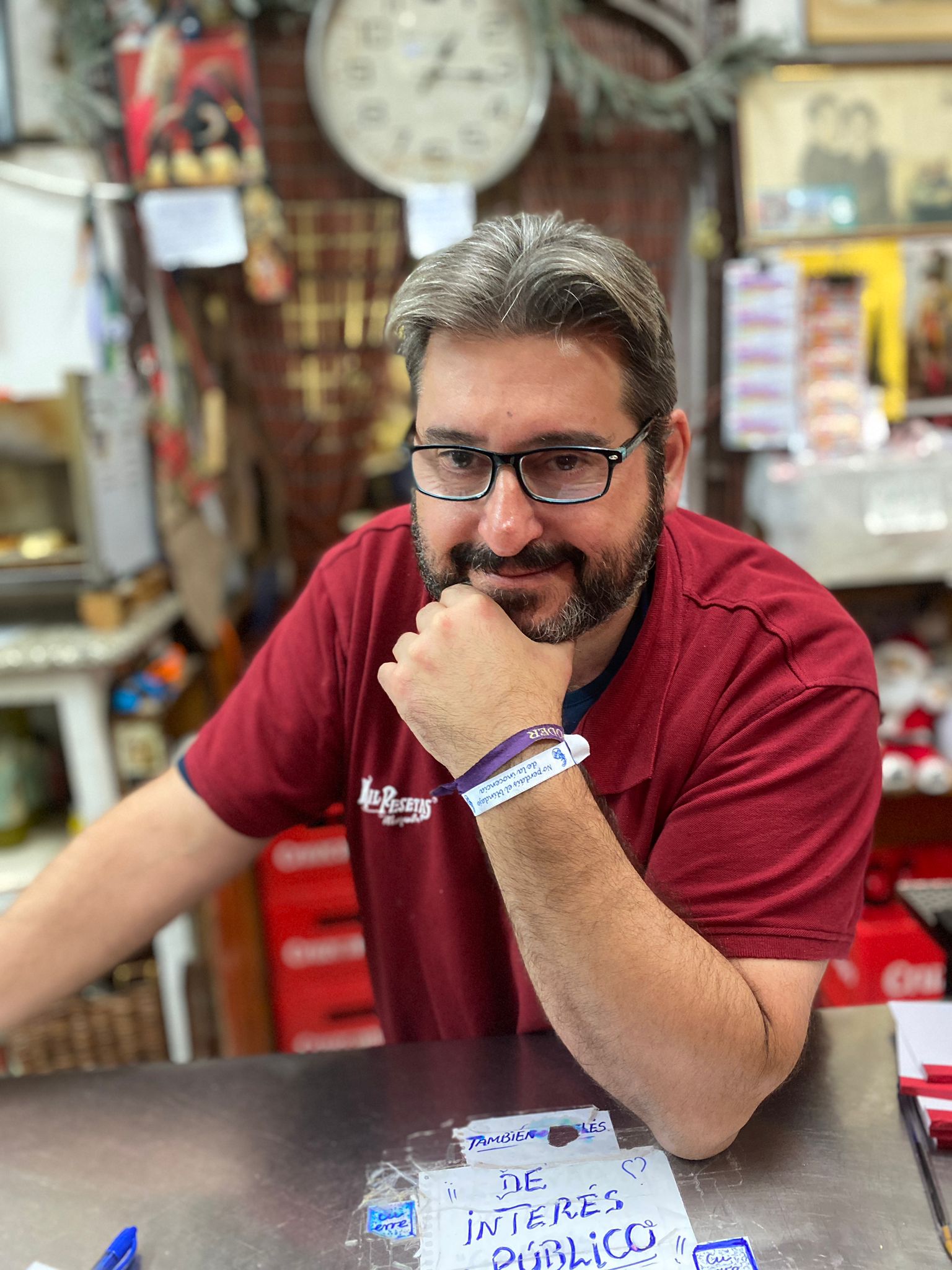 Éxito de la campaña con las pulseras del Gran Visir de la Cabalgata de Sevilla 2024 - Gastronomía y Moda