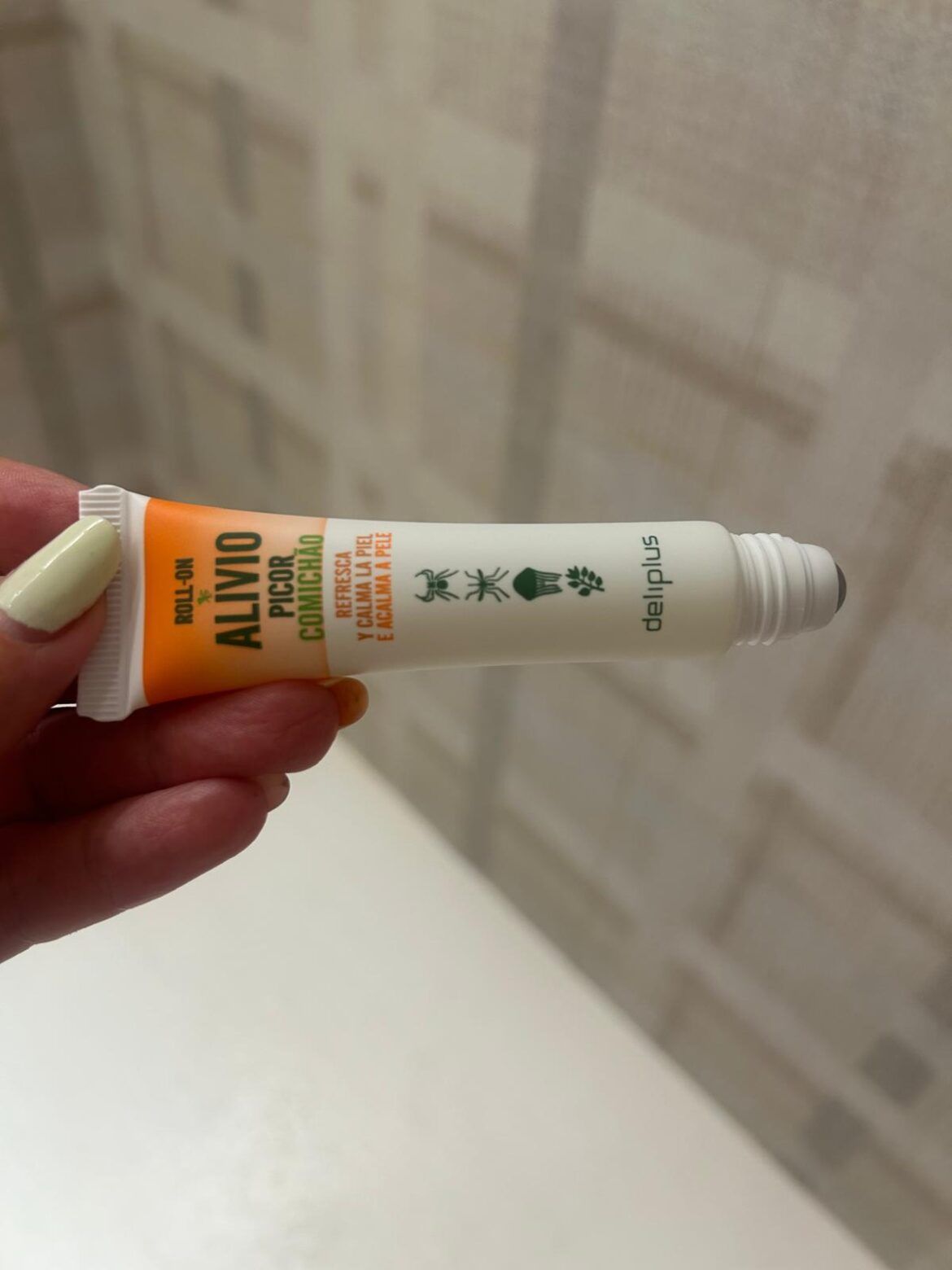 Este es el roll-on de Mercadona que alivia el picor y el escozor de manera prácticamente instantánea Este es el roll-on de Mercadona que alivia el picor y el escozor de manera prácticamente instantánea - Gastronomía y Moda