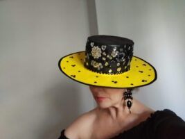 Teresa Carreira triunfa con sus sombreros con estilo y poderio - Gastronomía y Moda