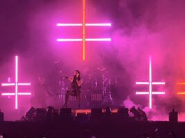 Marilyn Manson pone contra las cuerdas al calor y al Mundial en su estreno en Icónica Santalucía Sevilla Fest - Gastronomía y Moda