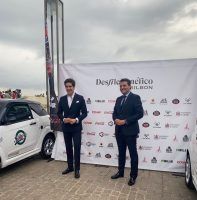 Silbon, a beneficio de Cáritas, viste de solidaridad el Puente Romano de Córdoba - Gastronomía y Moda
