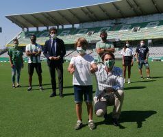 Silbon presenta las camisetas inspiradas en la afición del Córdoba CF - Gastronomía y Moda