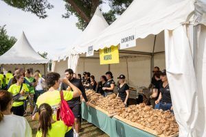Récord de recaudación con la parrilla benéfica de Ovejas Negras Company en carrera solidaria “Tus Kilómetros Nos Dan Vida” - Gastronomía y Moda