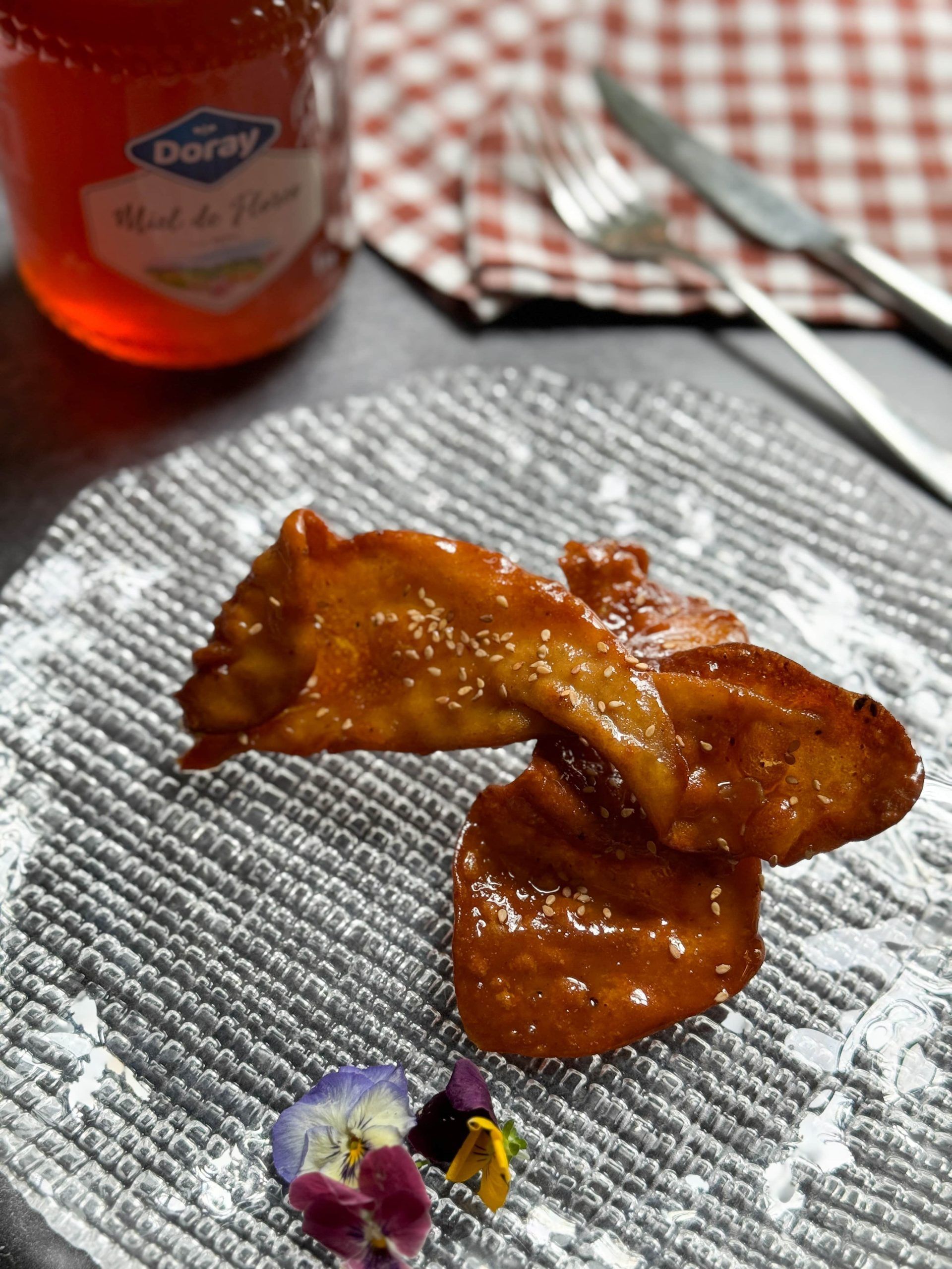 El restaurante Manolo Mayo presenta una carta de repostería de Cuaresma incorporando ingredientes como el chile habanero, las mieles infusionadas o las mieles con fruta - Gastronomía y Moda