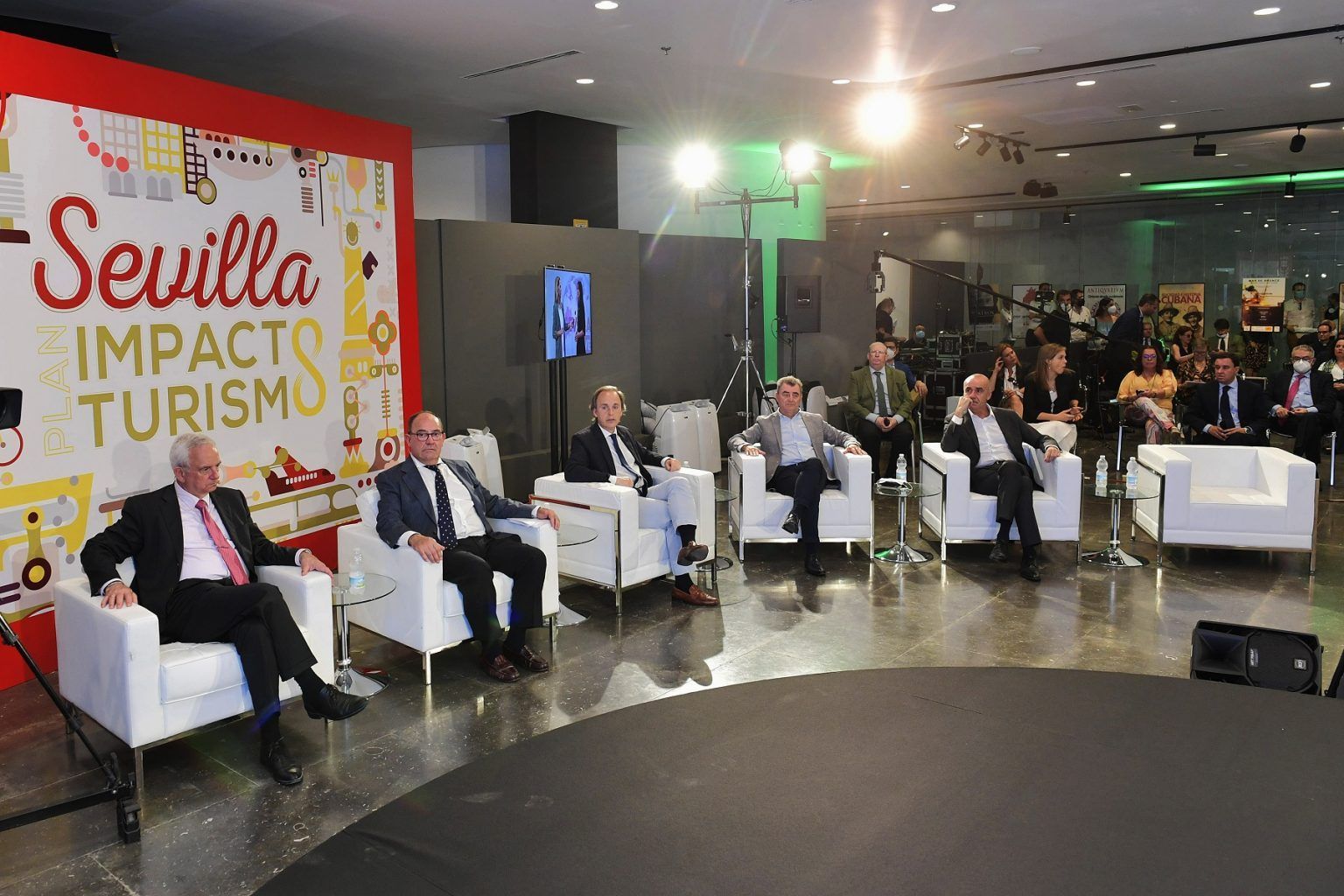 El Ayuntamiento de Sevilla confía a Juan García, profesional de reconocido prestigio en la actividad turística, la labor de coordinación el Plan8 con los empresarios locales para reforzar el trabajo de reactivación del sector - Gastronomía y Moda