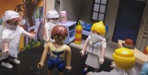 El coronavirus explicado por los playmobil - Gastronomía y Moda