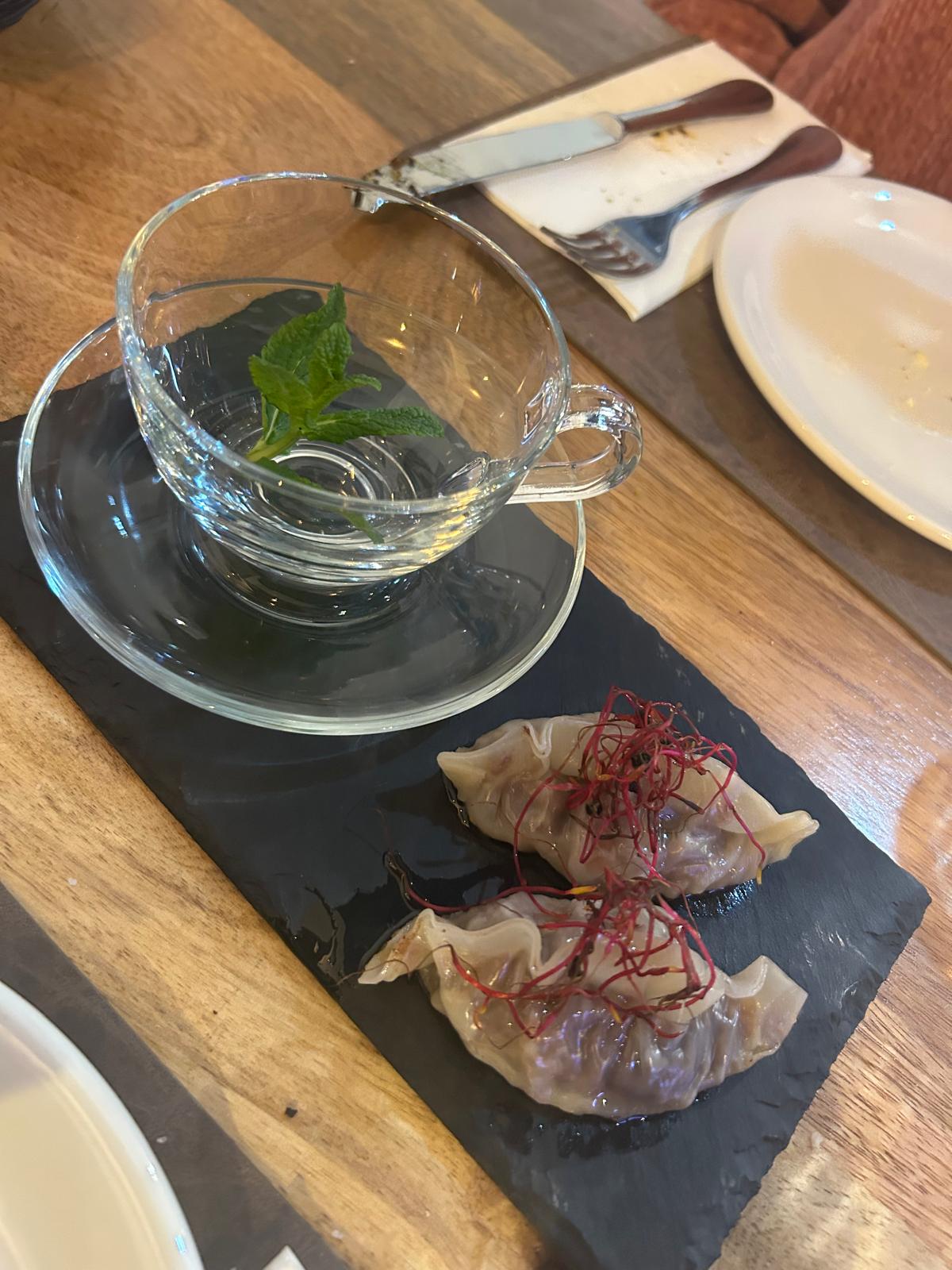 Rastrojo abre en el centro de Sevilla con una propuesta que reinterpreta la cocina tradicional - Gastronomía y Moda