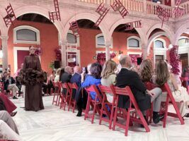 La gala más exclusiva de Sevilla reúne a Juana Martín y Roberto Diz en una noche de moda, lujo y tradición - Gastronomía y Moda