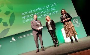 La Junta de Andalucía otorga los VII Premios Andalucía del Comercio Interior - Ayuntamiento de Torremolinos. Gastronomía y Moda