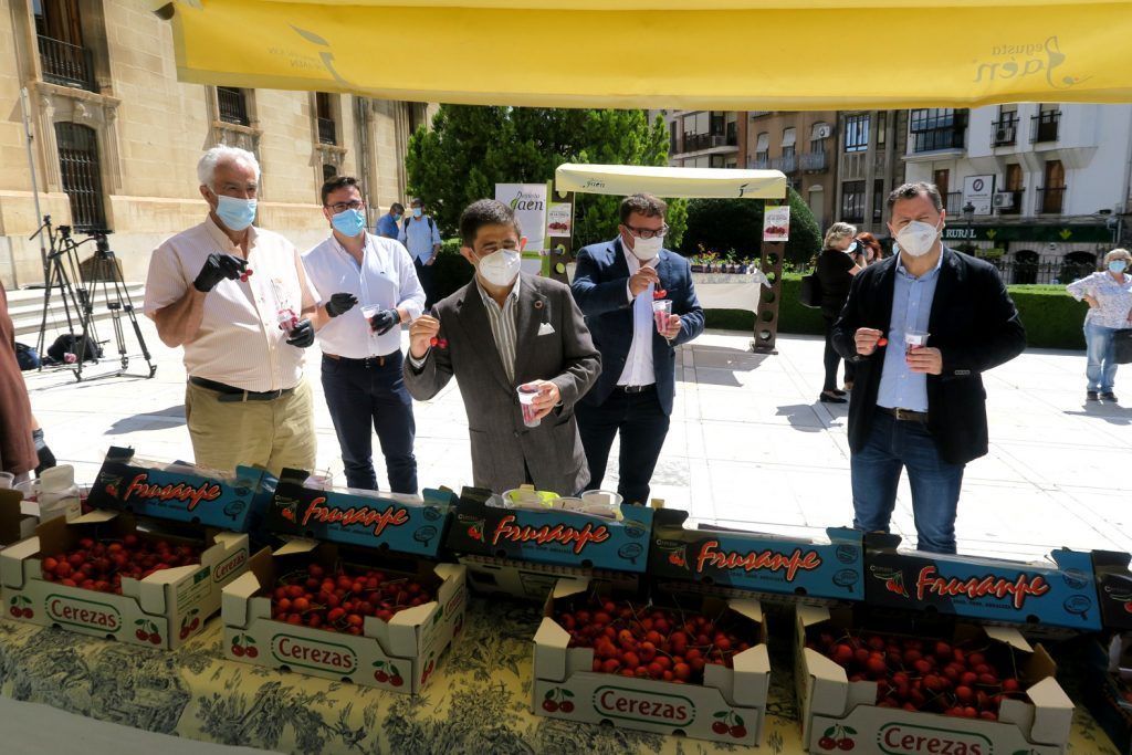 La VIII Muestra Provincial de la Cereza recorrerá hasta mediados de junio siete municipios jiennenses - Gastronomía y Moda