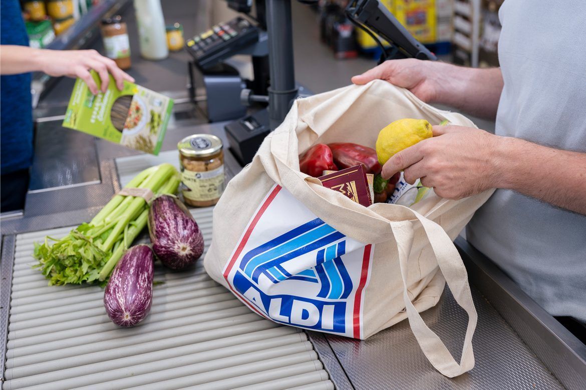 ALDI asegura el ahorro de más de 100 euros a sus clientes tras bajar el precio de más de 400 productos ALDI asegura el ahorro de más de 100 euros a sus clientes tras bajar el precio de más de 400 productos - Gastronomía y Moda