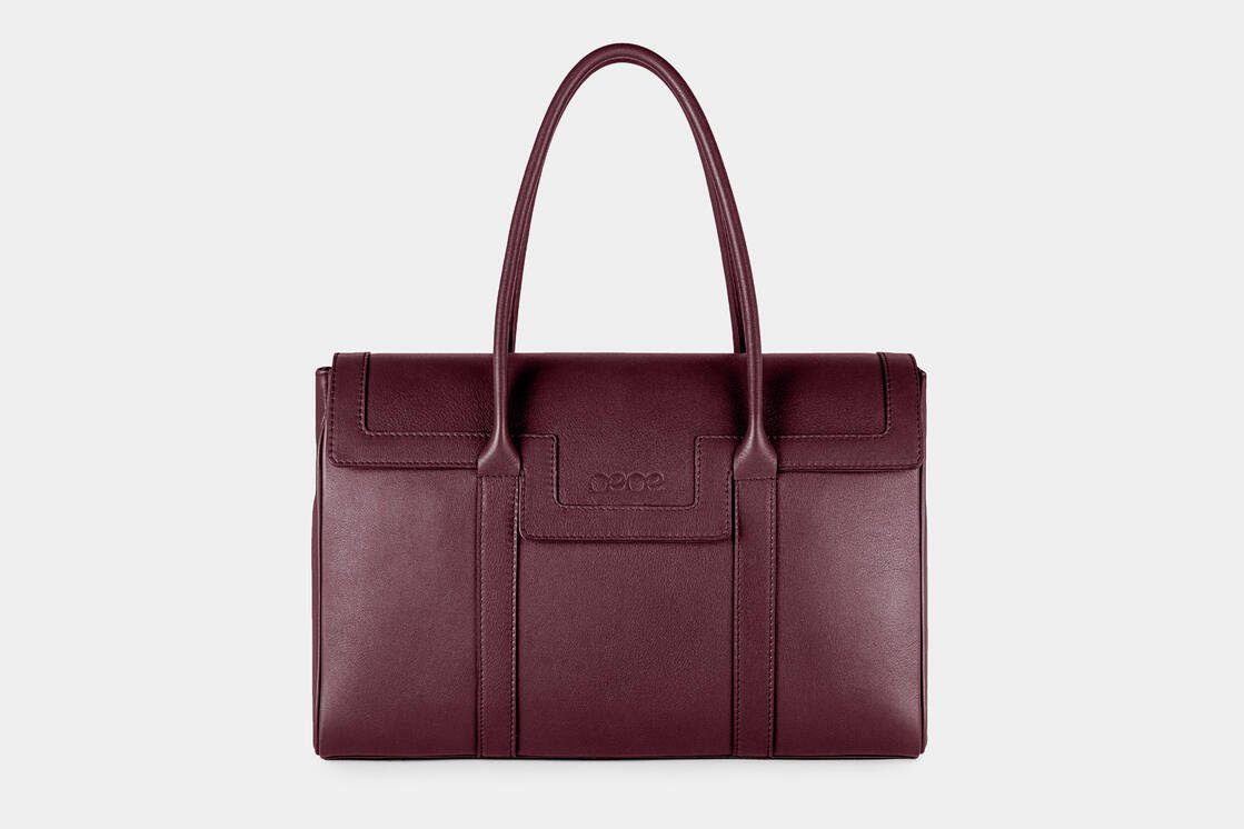 ¿Qué transmite el bolso de una mujer? - OEOE Handbags - Gastronomía y Moda