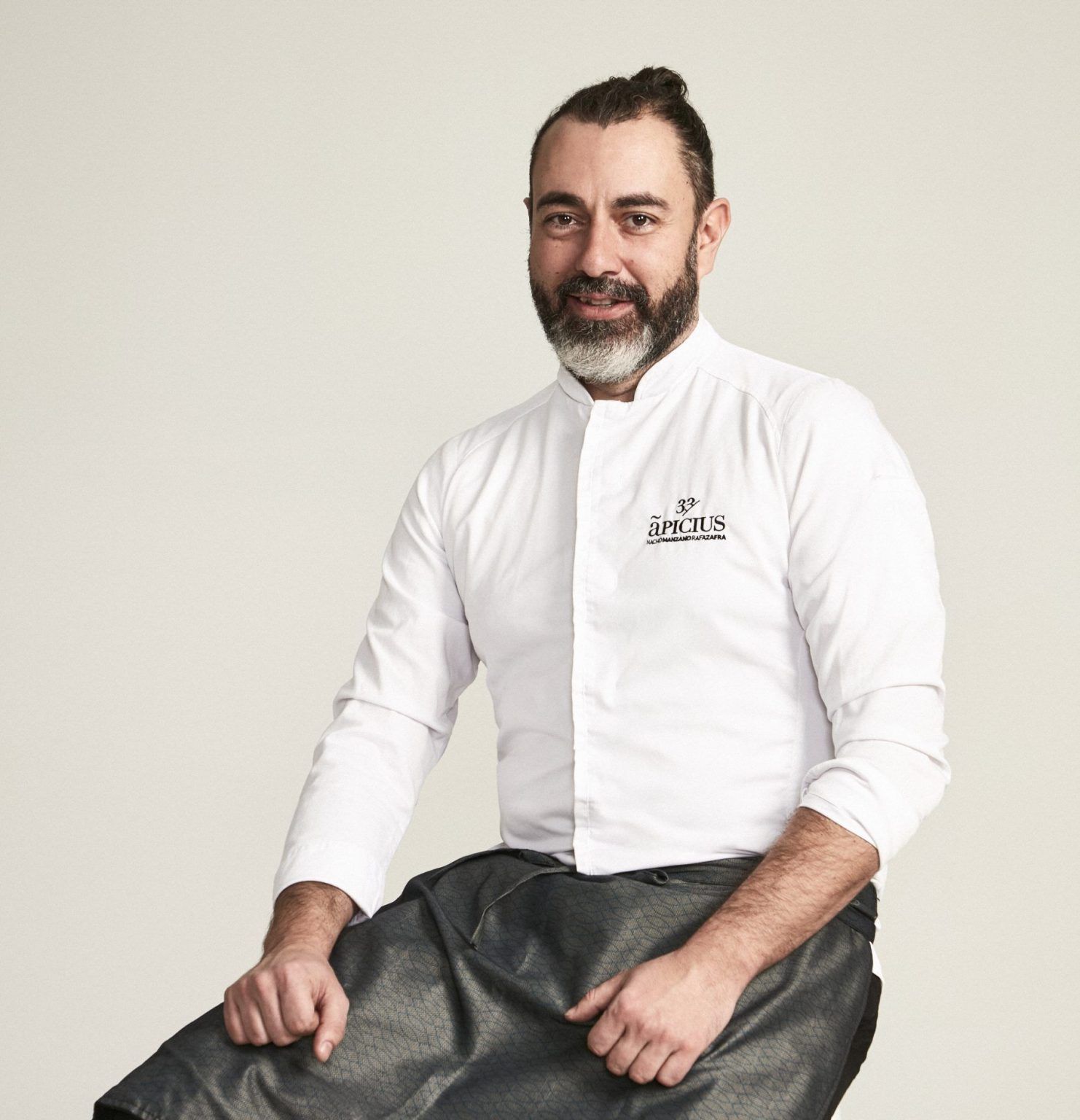 Rafa Zafra regresa a Sevilla con una cervecería-marisquería - Gastronomía y Moda