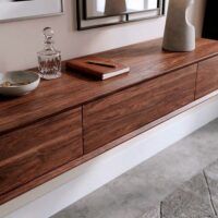 Iroka lanza su tienda online y lleva desde Sevilla sus muebles de madera maciza a toda España - Gastronomía y Moda