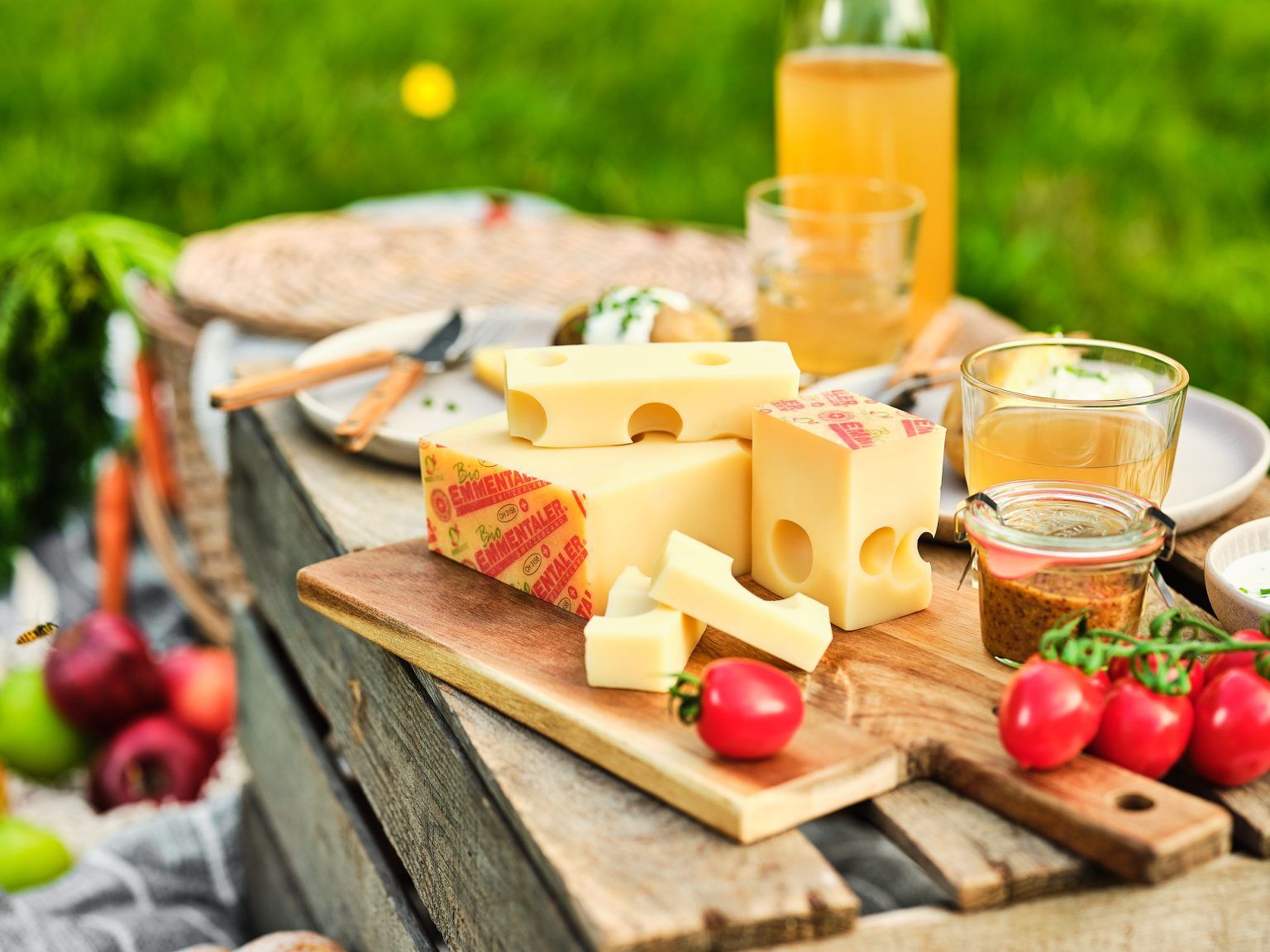 El Emmentaler AOP, el queso suizo para experimentar con 3 recetas de cocina fusión - Gastronomía y Moda
