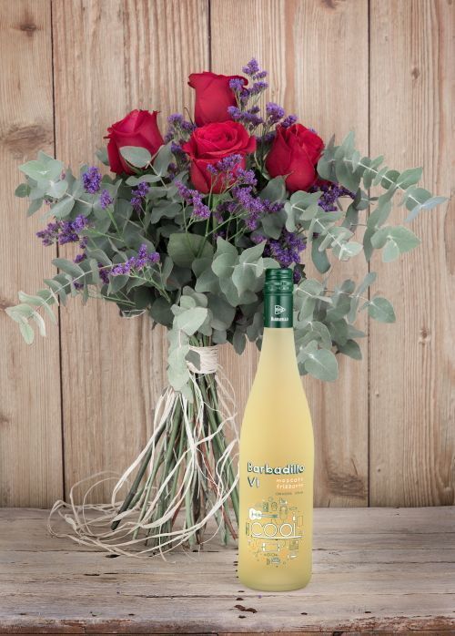 Vi de Barbadillo y Alquézar Rosado de Bodega Pirineos, las propuestas más sugerentes para celebrar San Valentín - Gastronomía y Moda