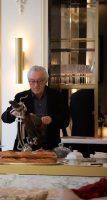 Robert de Niro disfruta del Jamón de Bellota 100% Ibérico Cinco Jotas en la cena histórica con el menú más caro del mundo - Gastronomía y Moda