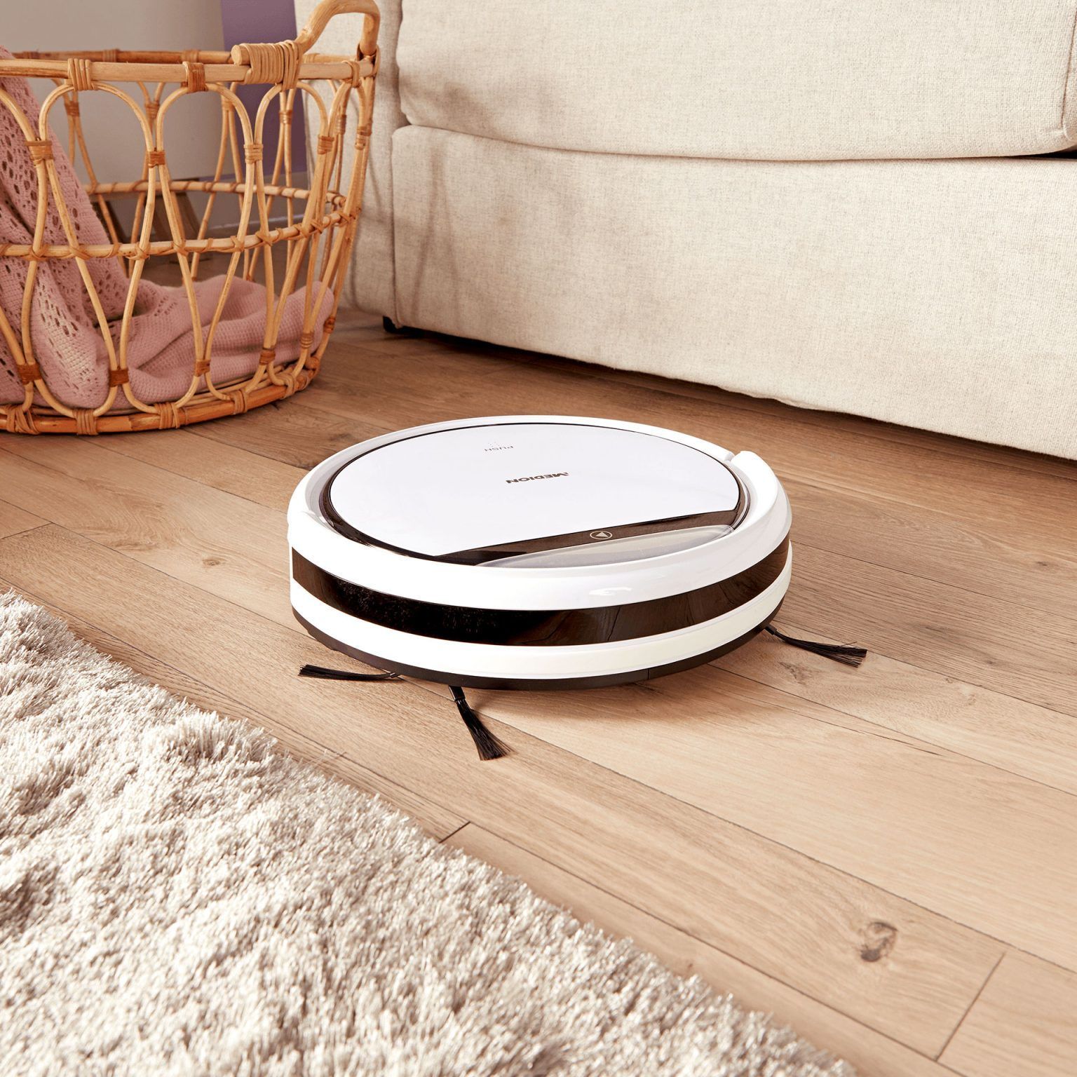 ALDI presenta su robot aspirador por 129 euros, el mejor gadget para ahorrar tiempo en las tareas del hogar ALDI presenta su robot aspirador por 129 euros, el mejor gadget para ahorrar tiempo en las tareas del hogar - Gastronomía y Moda