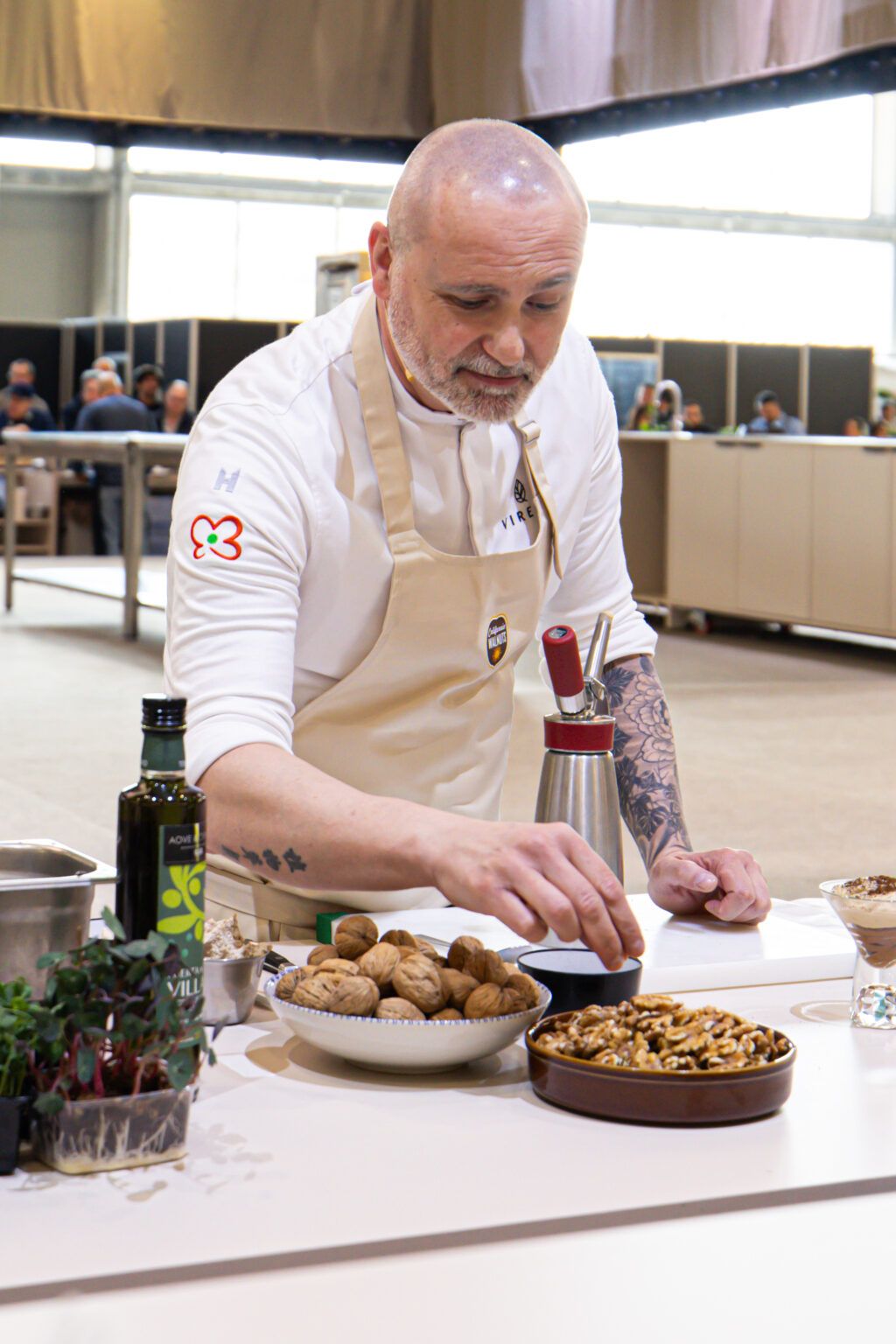 Rodrigo de la Calle revoluciona la cocina vegetal en Alimentaria con las Nueces de California Rodrigo de la Calle revoluciona la cocina vegetal en Alimentaria con las Nueces de California - Gastronomía y Moda