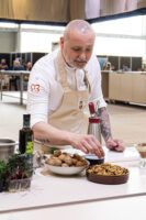 Rodrigo de la Calle revoluciona la cocina vegetal en Alimentaria con las Nueces de California - Gastronomía y Moda