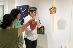 Ron Mills y OEOE Handbags, bolsos exlusivos pintados y diseñados con mucho arte - Gastronomía y Moda