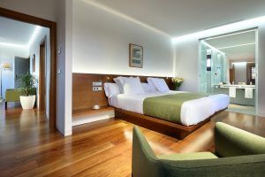Alhambra Palace, el hotel de los 108 sueños - Gastronomía y Moda
