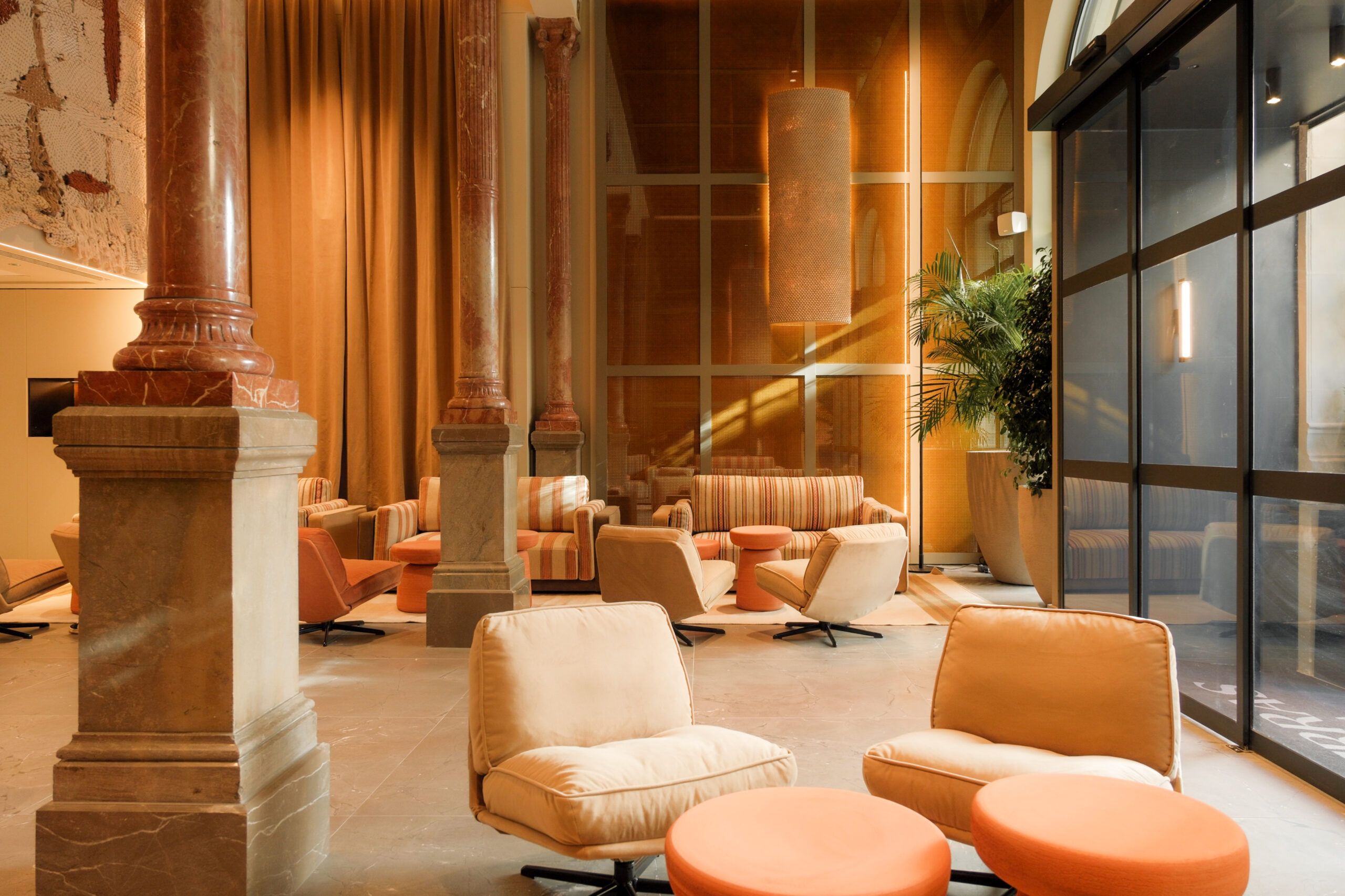 Abre Serras Sevilla, el nuevo hotel boutique 5 estrellas Gran Lujo frente a la Catedral y la Giralda - Gastronomía y Moda