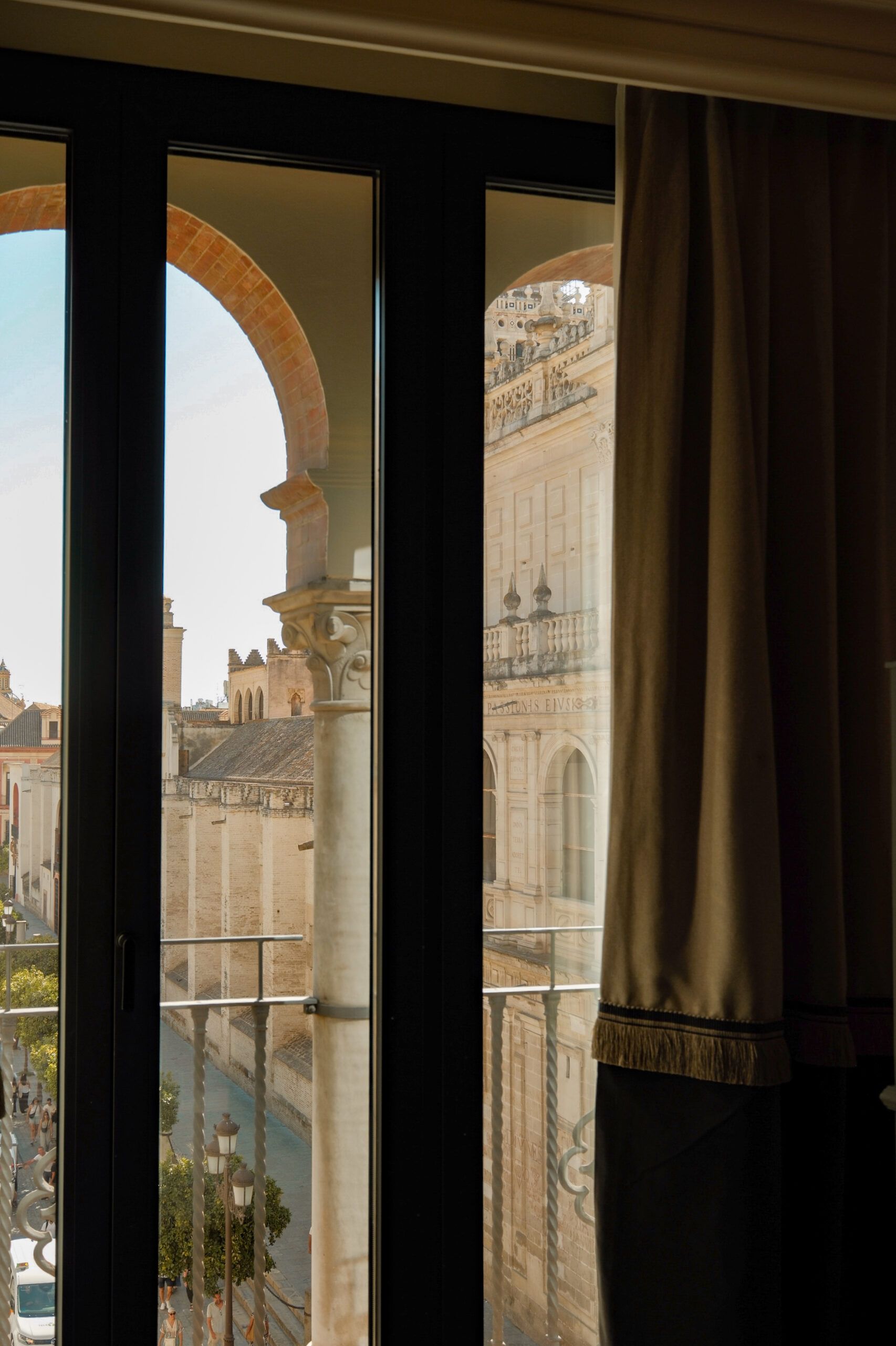 Abre Serras Sevilla, el nuevo hotel boutique 5 estrellas Gran Lujo frente a la Catedral y la Giralda - Gastronomía y Moda