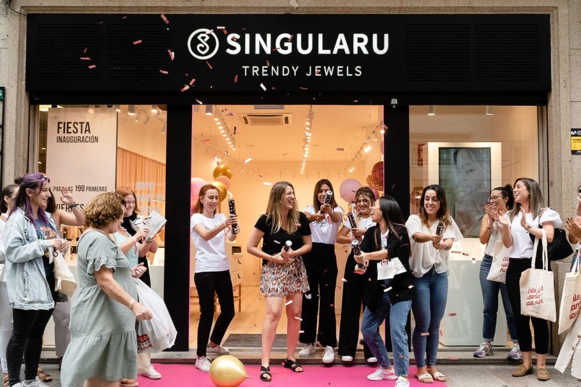 Singularu continúa con su expansión y abre su segunda tienda en Sevilla Singularu continúa con su expansión y abre su segunda tienda en Sevilla - Gastronomía y Moda