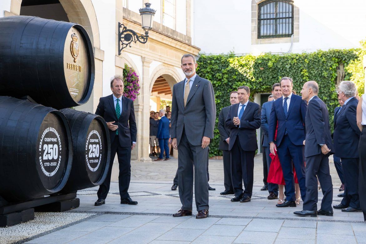 El Rey Felipe VI brinda con Osborne ante el 250 Aniversario de la empresa española El Rey Felipe VI brinda con Osborne ante el 250 Aniversario de la empresa española - Gastronomía y Moda