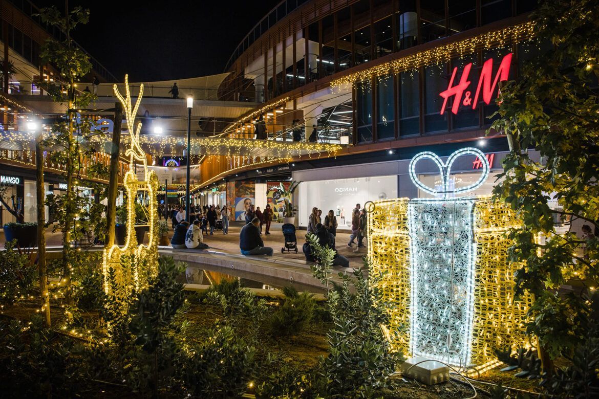 TORRE SEVILLA celebra un fin de semana de Black Friday y Navidad con artesanía, música en directo, deporte y pista de patinaje - Gastronomía y Moda