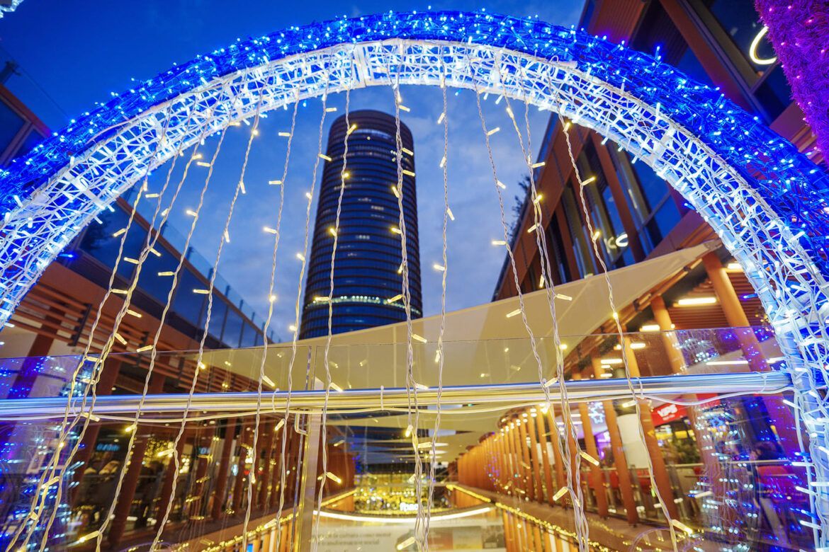 Torre Sevilla refuerza la magia de la Navidad con planes familiares y apertura especial antes de Reyes Torre Sevilla refuerza la magia de la Navidad con planes familiares y apertura especial antes de Reyes - Gastronomía y Moda