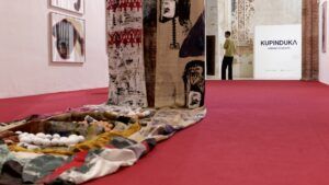 El CAAC de Sevilla presenta Kupinduka, la primera exposición individual en Europa de Virginia Chihota - Gastronomía y Moda