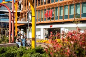 Torre Sevilla da la bienvenida a la primavera con un Pop-Up Market lleno de moda, artesanía y planes imprescindibles en la ciudad - Gastronomía y Moda