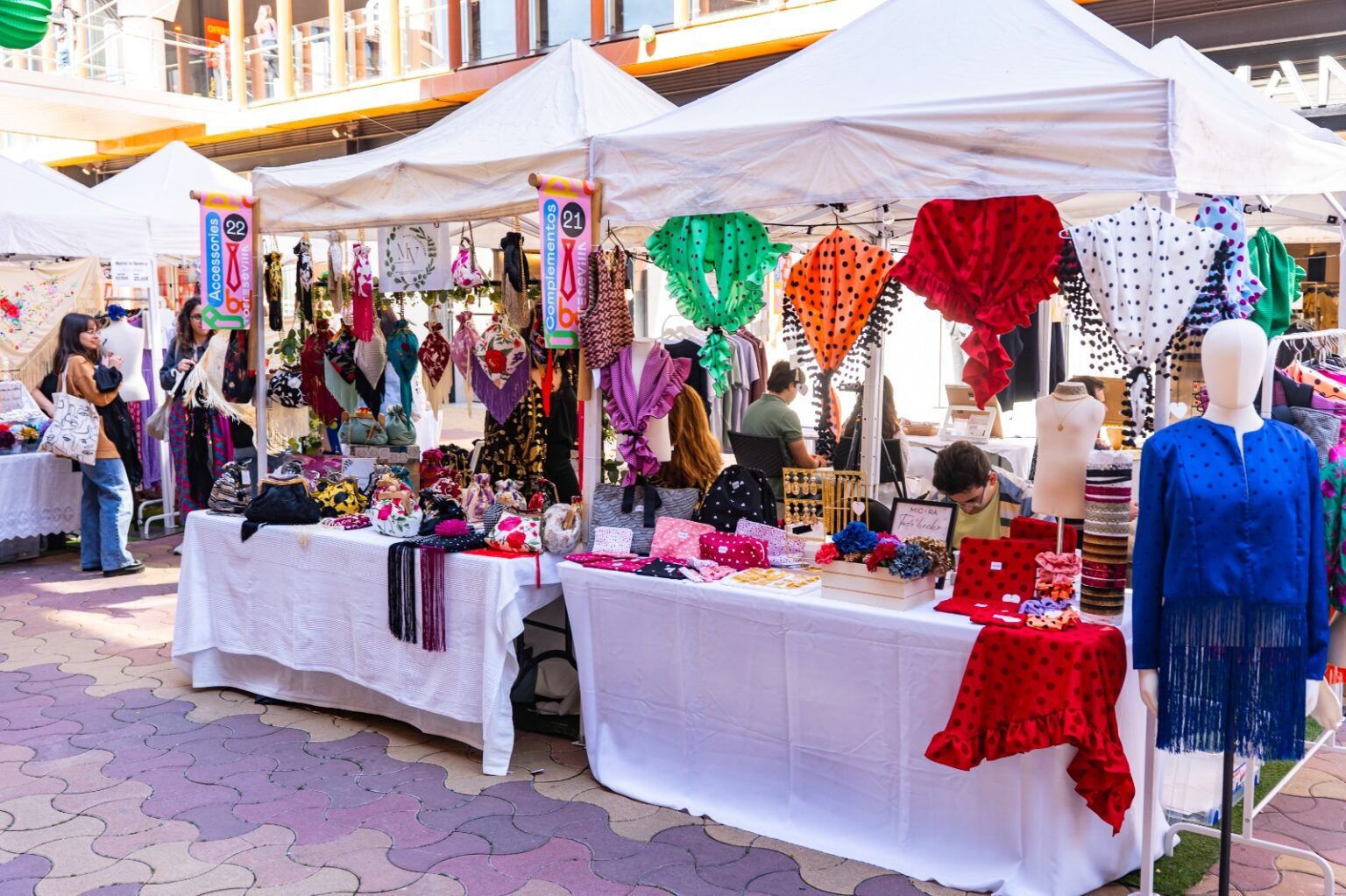 Torre Sevilla da la bienvenida a la primavera con un Pop-Up Market lleno de moda, artesanía y planes imprescindibles en la ciudad - Gastronomía y Moda