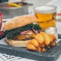 Ovejas Negras Company lanza el servicio de comida a domicilio - Torres y García - Gastronomía y Moda