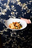 Chicarreros da el gran salto gastronómico en Sevilla y se posiciona como uno de los imprescindibles de la ciudad - Gastronomía y Moda