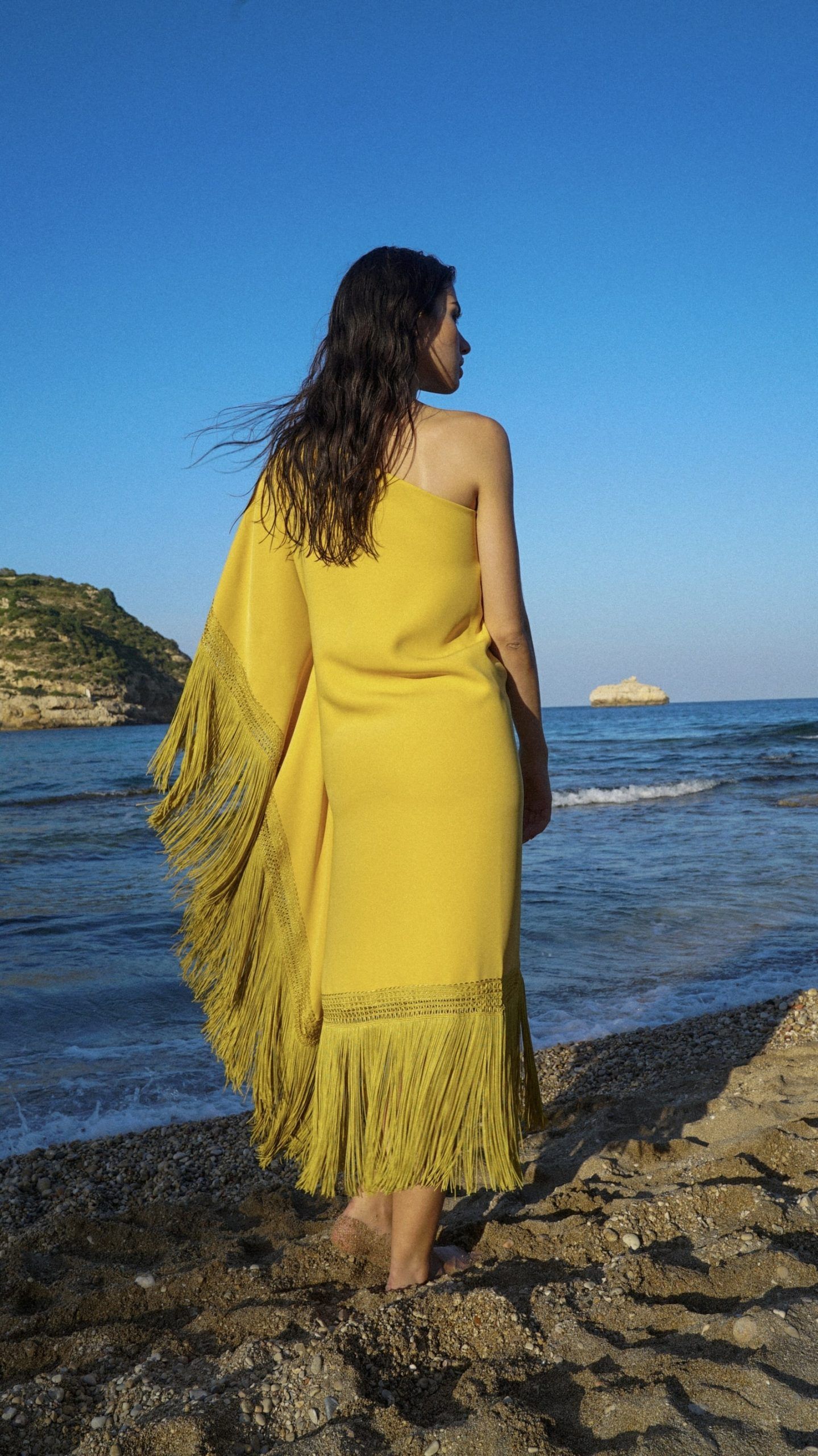 Hinsomnia lanza sus vestidos más icónicos en nuevos colores - Gastronomía y Moda