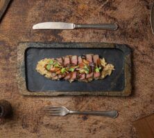 Voltereta Tanzania abre en Alicante, un restaurante en medio de la selva - Gastronomía y Moda