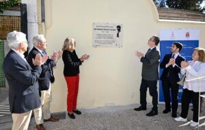 Murcia rinde homenaje a Francisco Salzillo con la colocación de una placa conmemorativa - Gastronomía y Moda