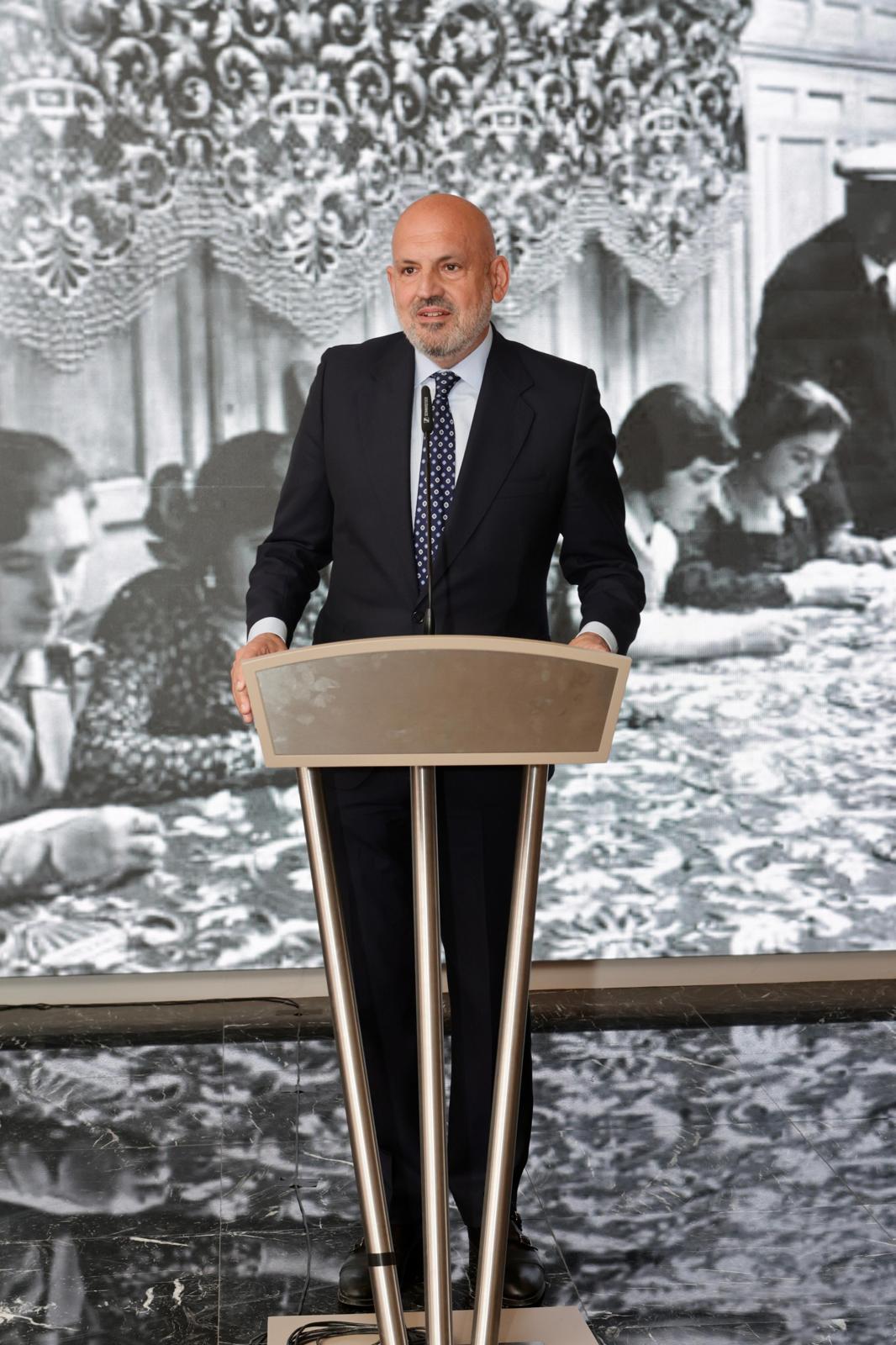 El hotel Hesperia Sevilla rinde homenaje al arte sacro andaluz con una exposición única - Gastronomía y Moda