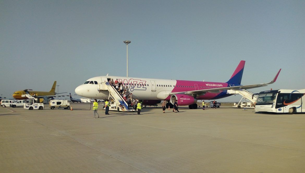 Estreno de la conexión aérea directa de Wizz Air entre Sevilla y Bucarest - Gastronomía y Moda