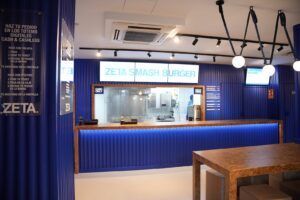 Zeta, la revolución de las smash burgers dirigida a la Generación Z - Gastronomía y Moda