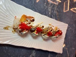 La influencer Ana Isabel Pareja señala el buffet japonés que está arrasando en Sevilla - Gastronomía y Moda
