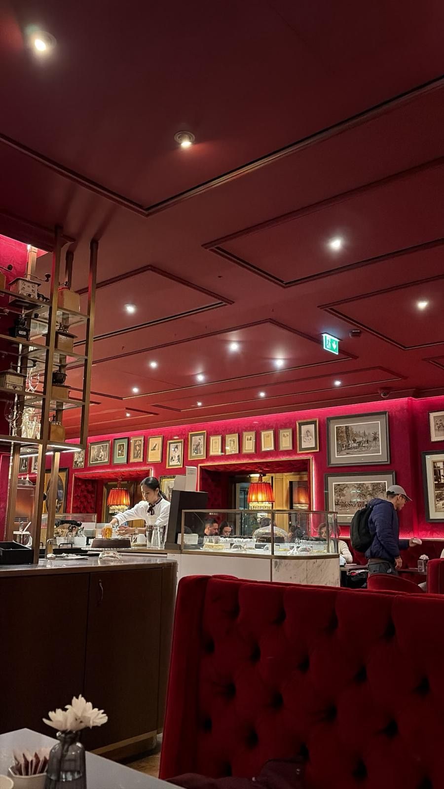 Café Sacher de Viena: así es por dentro una de las cafeterías más famosas de Austria - Gastronomía y Moda
